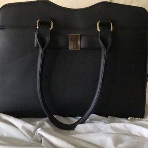 Have a black purse. I don’t use it still in good condition shape